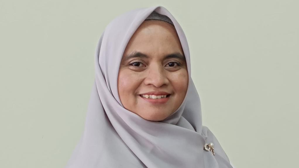 Hudia, SS, M.Pd