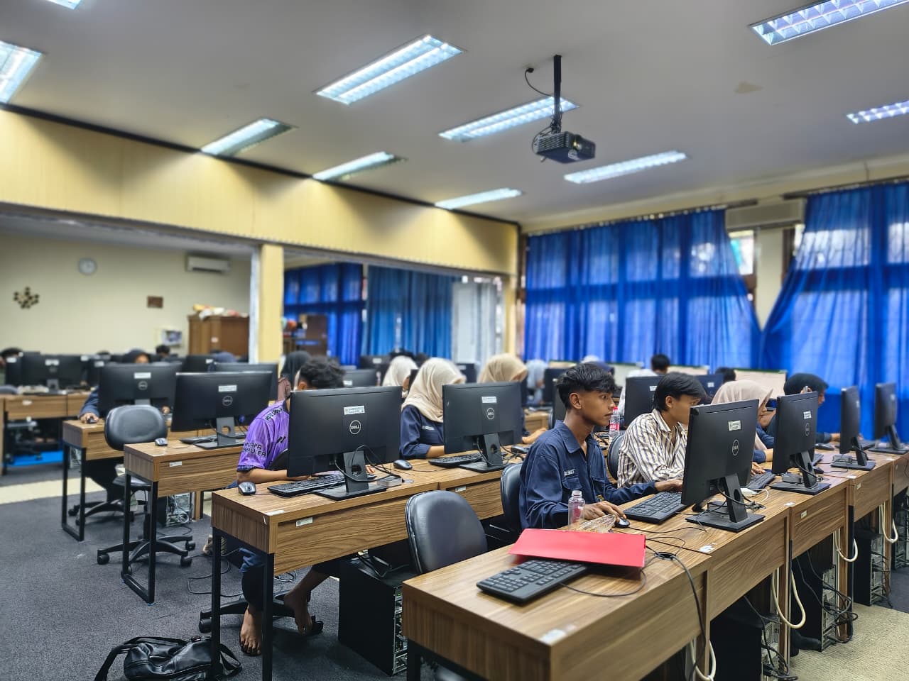 Labor Studio Agribisnis dan Komunikasi